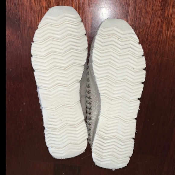 OTBT brand leather braid tennis shoes sneakers women’s size 7.5 - Picture 11 of 11